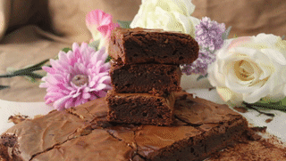mylifeascoeliac - gif brownies senza glutine.gif